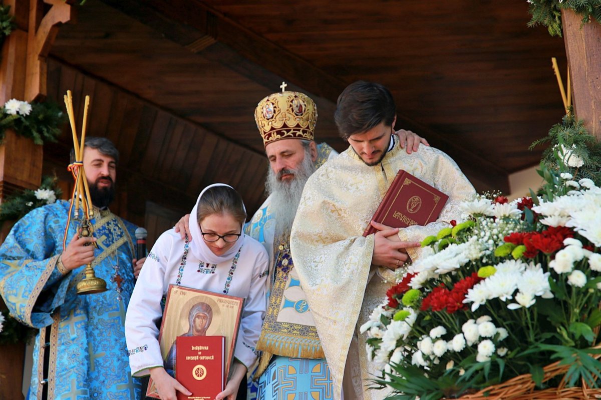 Mănăstirea Vorona  în veșminte de sărbătoare 183211