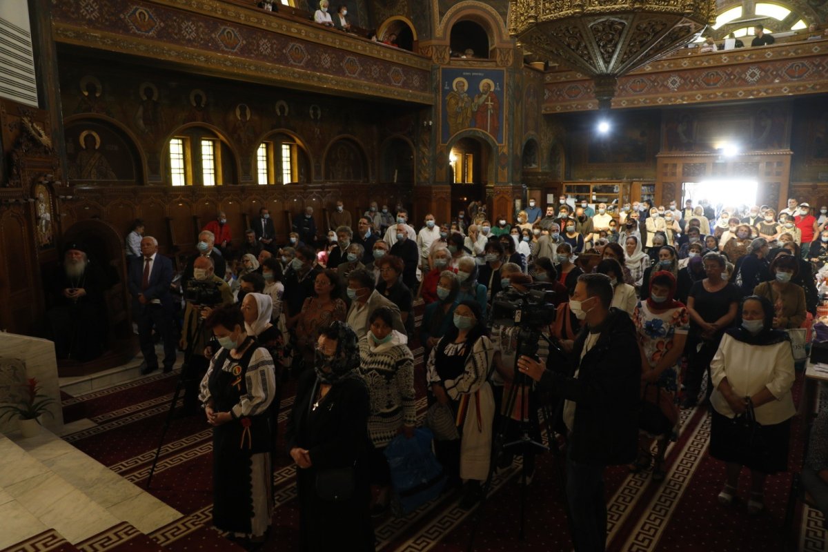 Mitropolitul Banatului a fost prezent la hramul bisericii Parohiei Timișoara-Iosefin 183358