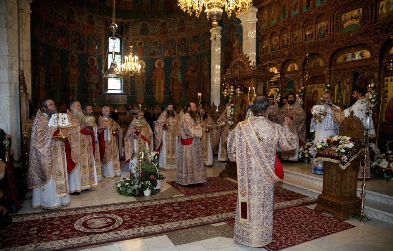 PS Ignatie a oficiat Sfânta Liturghie la Mănăstirea Sihăstria în zi de hram 183410