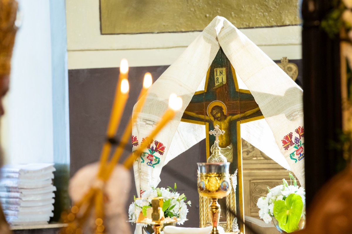 Sfințirea unei racle la Parohia Oborul Nou din București 183492