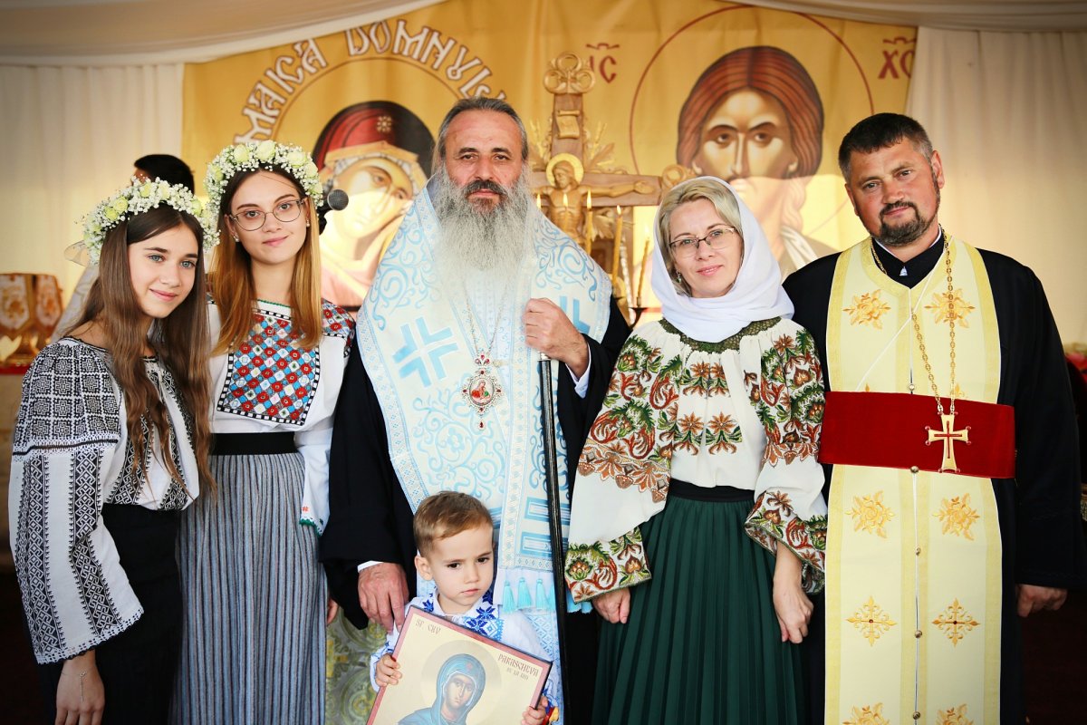 Sfințire de biserică în parohia ieșeană Deleni II 183778