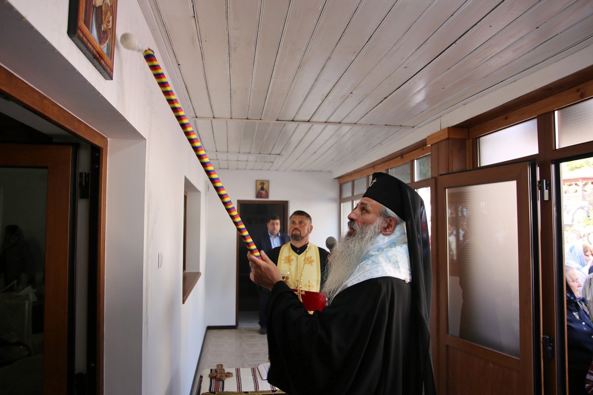 Sfințire de biserică în parohia ieșeană Deleni II 183779