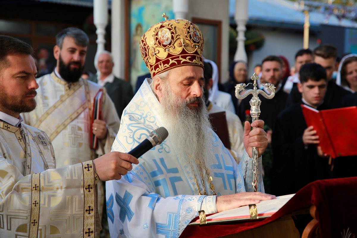 Sfințire de biserică în parohia ieșeană Deleni II 183781