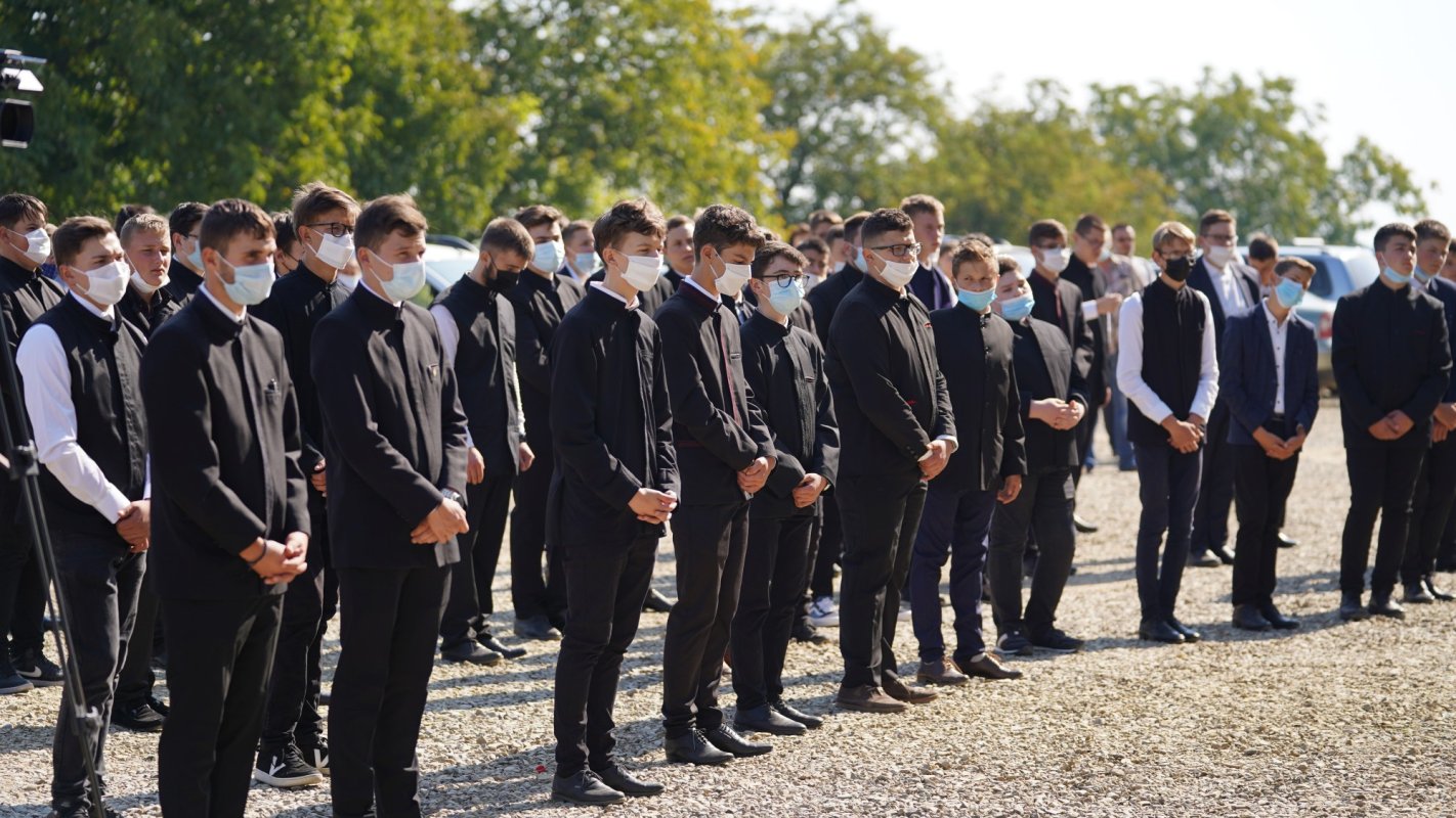 Binecuvântare arhierească pentru elevii Seminarului „Mitropolit Dosoftei” la începutul anului școlar 184074