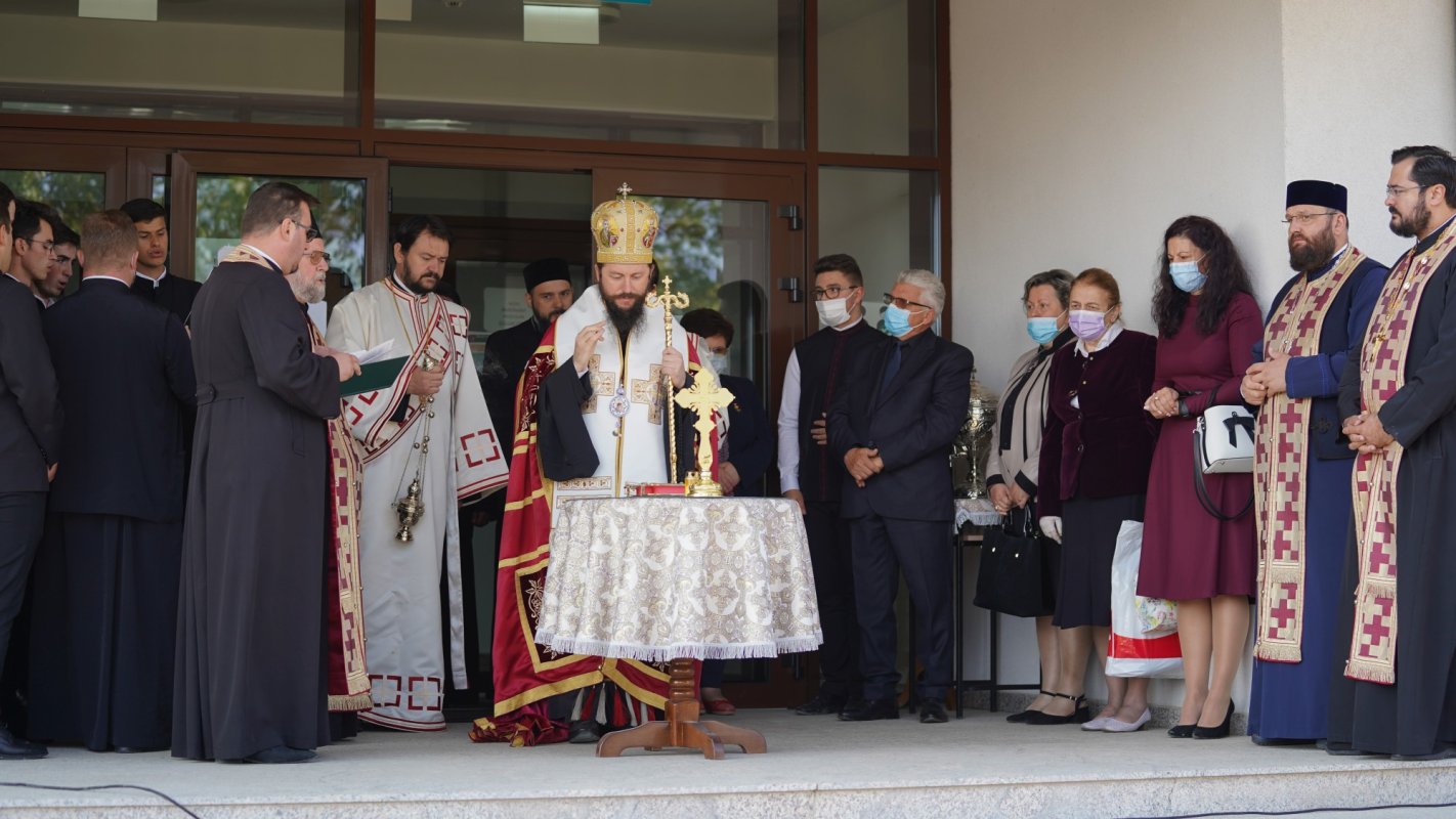 Binecuvântare arhierească pentru elevii Seminarului „Mitropolit Dosoftei” la începutul anului școlar 184081