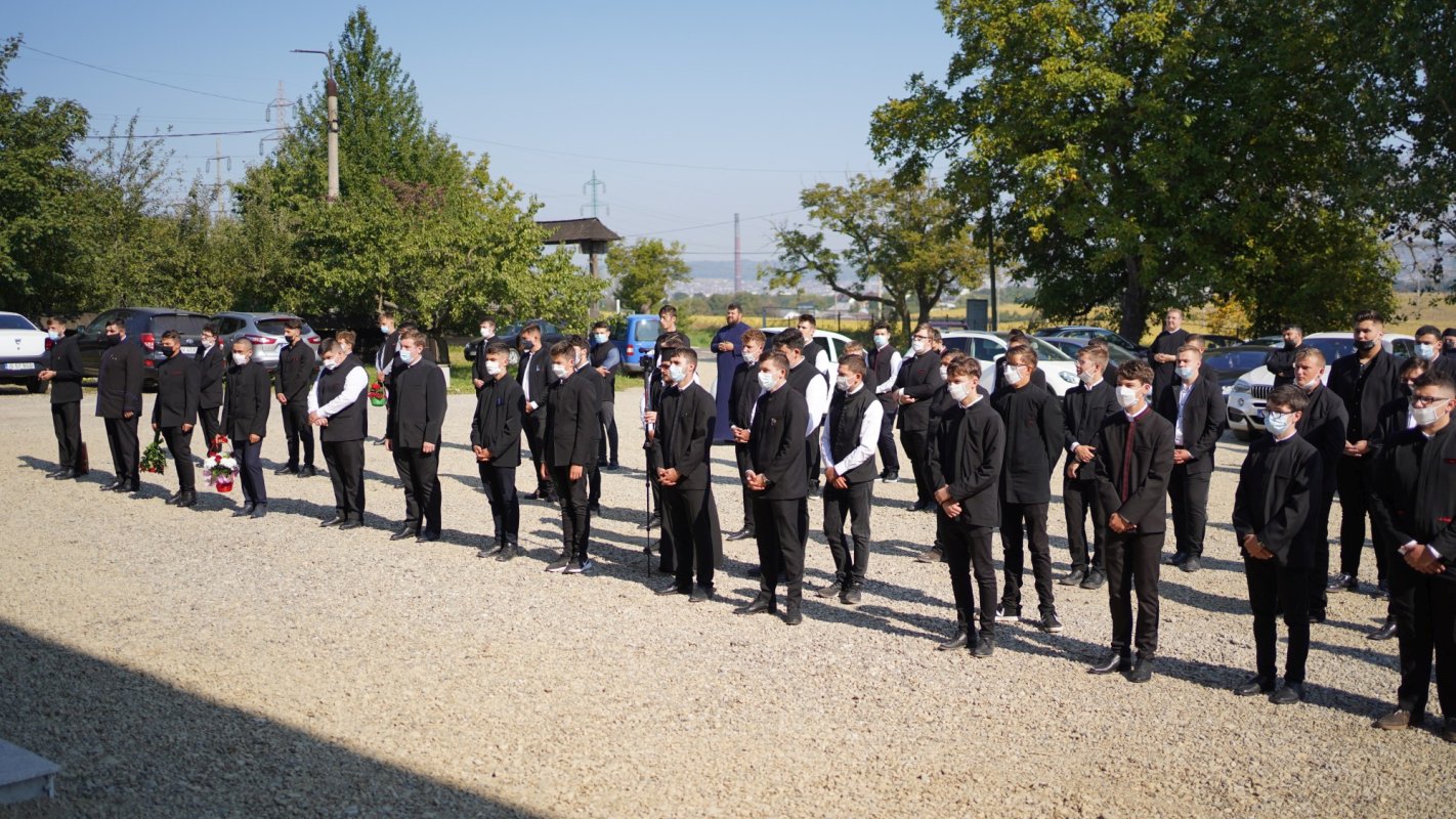 Binecuvântare arhierească pentru elevii Seminarului „Mitropolit Dosoftei” la începutul anului școlar 184084