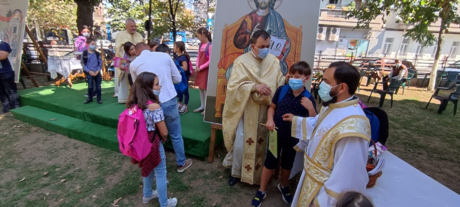 Daruri pentru școlari de la Parohia Iancu Vechi-Mătăsari 183891