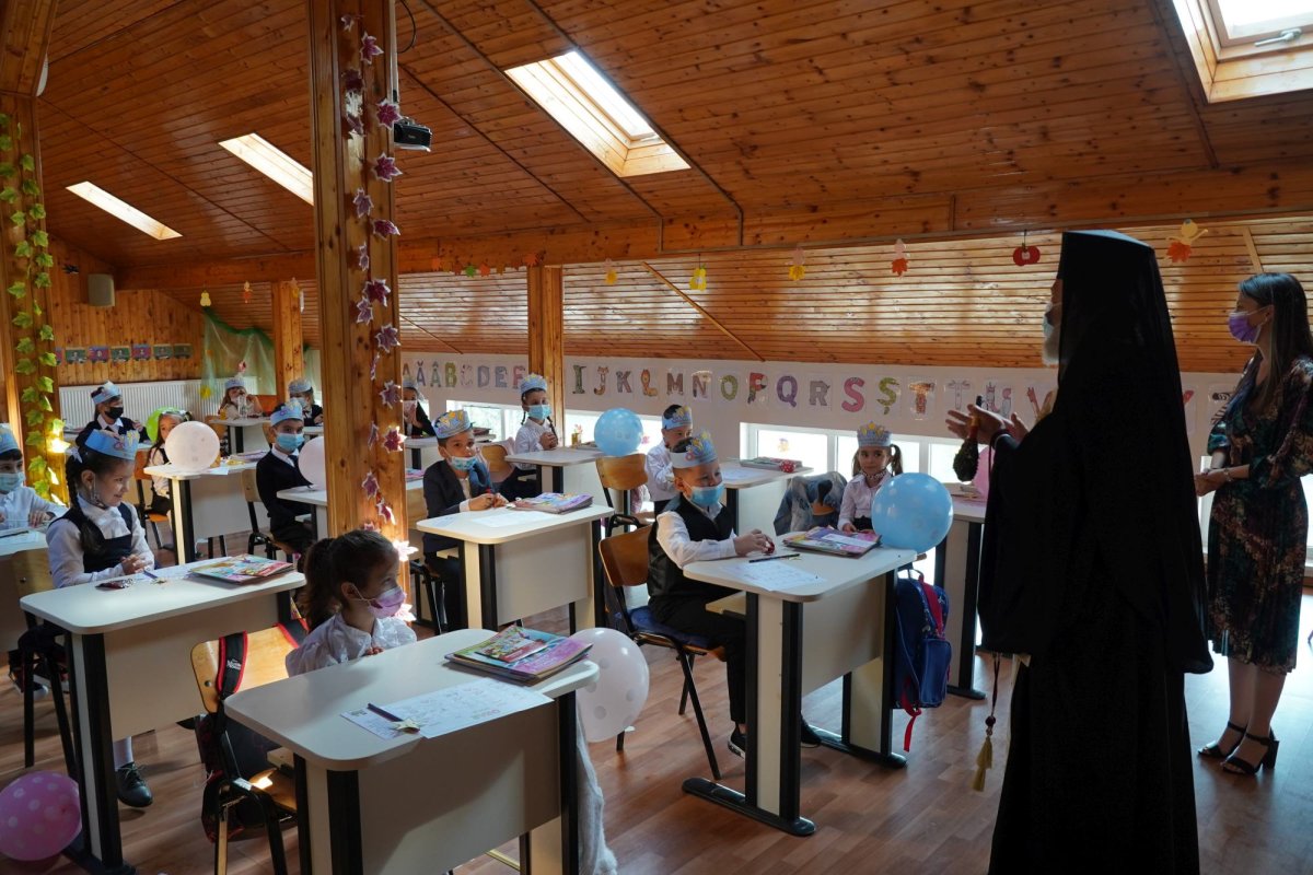 „Arta educaţiei temeinice pentru viaţă” 184025