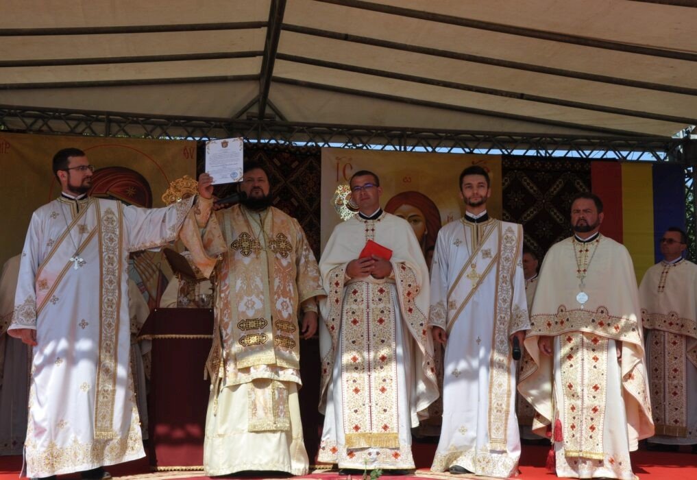 Binecuvântare arhierească în Parohia Horoatu Crasnei, Sălaj 184055