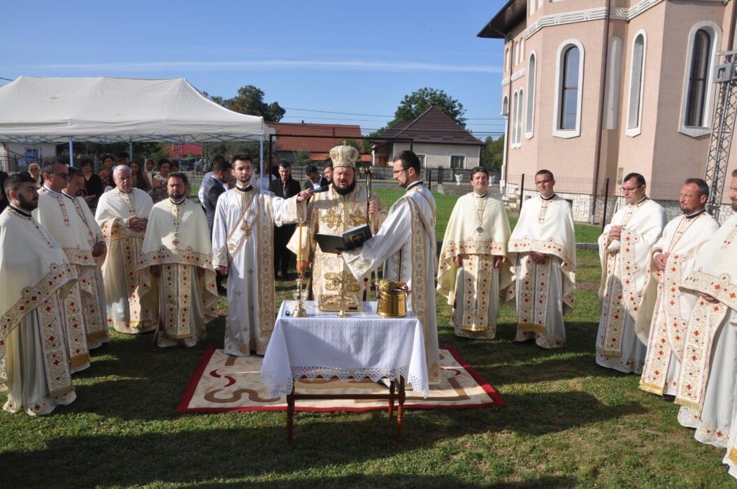 Binecuvântare arhierească în Parohia Horoatu Crasnei, Sălaj 184056