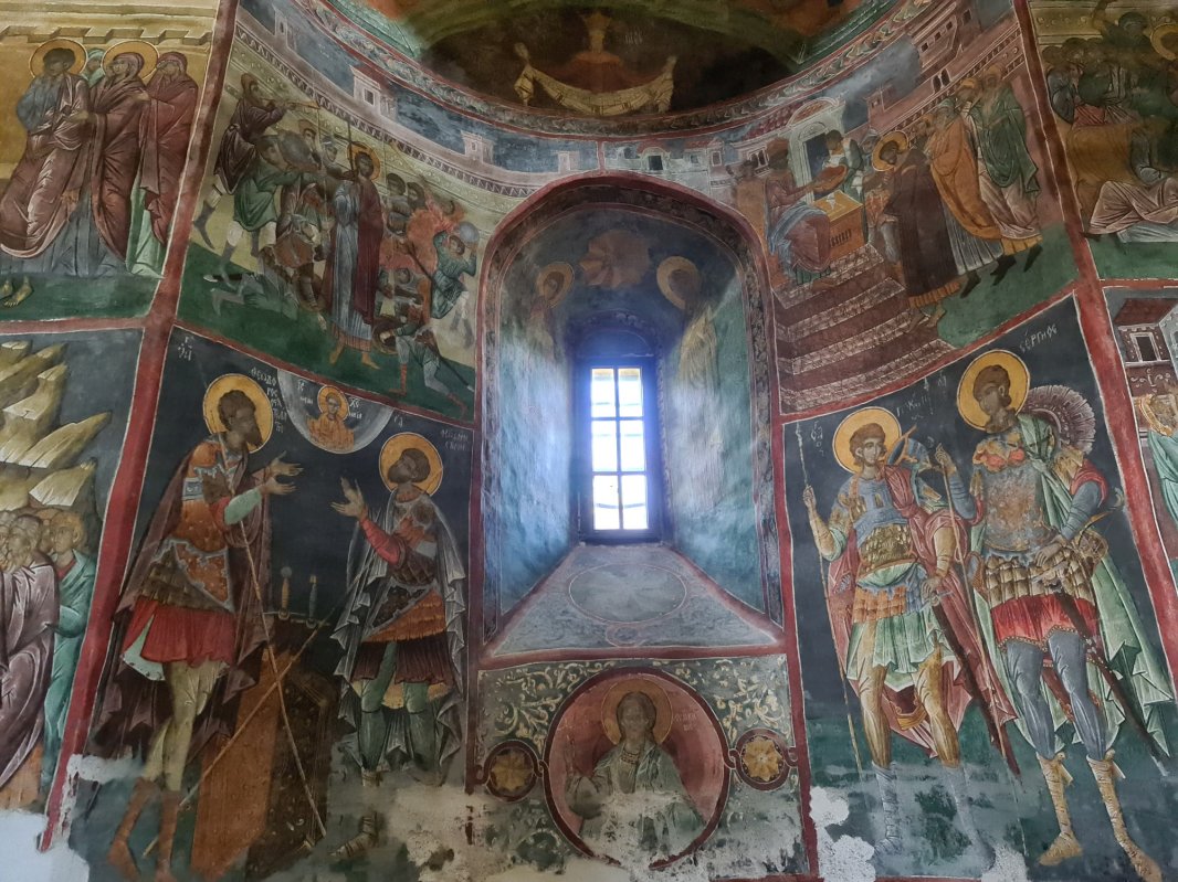 Biserica „Înălţarea Sfintei Cruci” din tihna Pătrăuților 183972