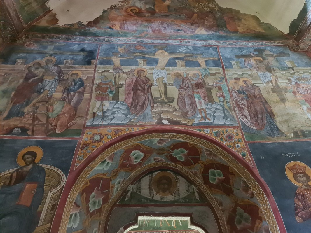 Biserica „Înălţarea Sfintei Cruci” din tihna Pătrăuților 183987