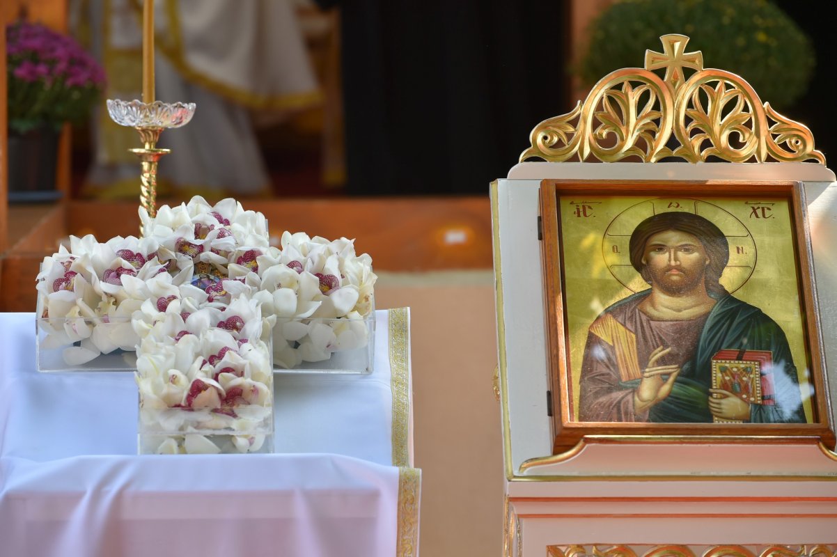 Crucea Domnului, păzitoarea poporului dreptcredincios 184014