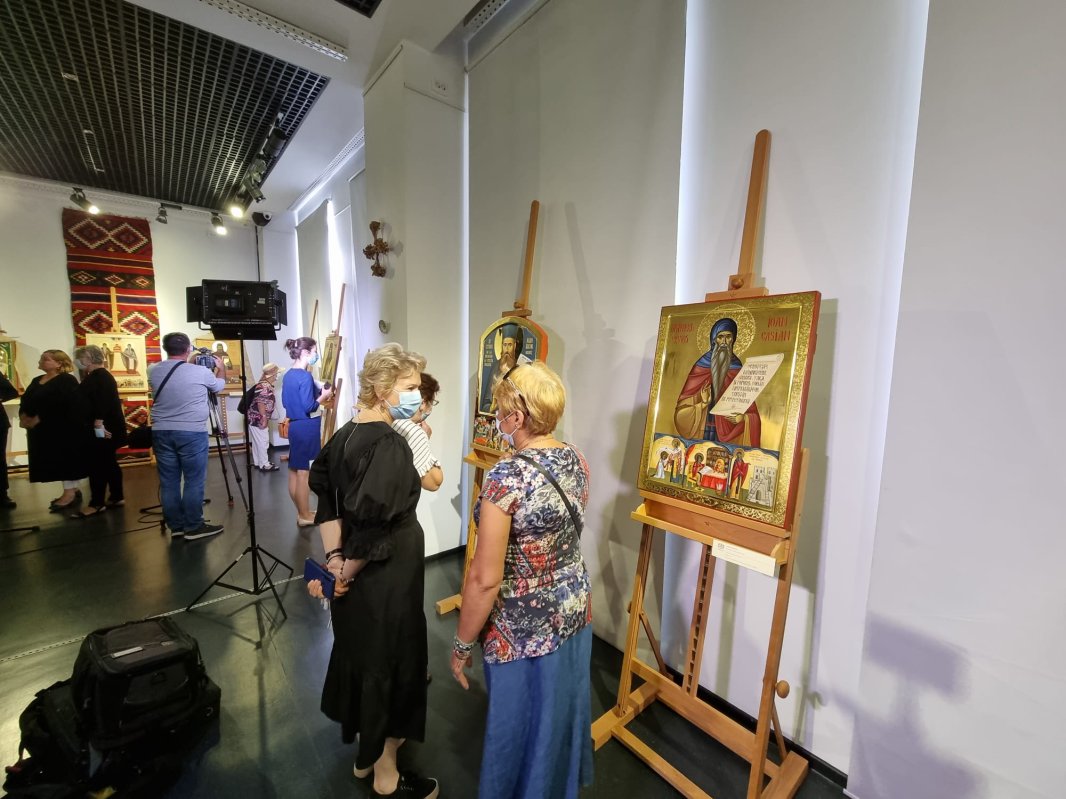 Expoziția „Icoana ortodoxă - lumina credinței” la Muzeul Satului din București 184192