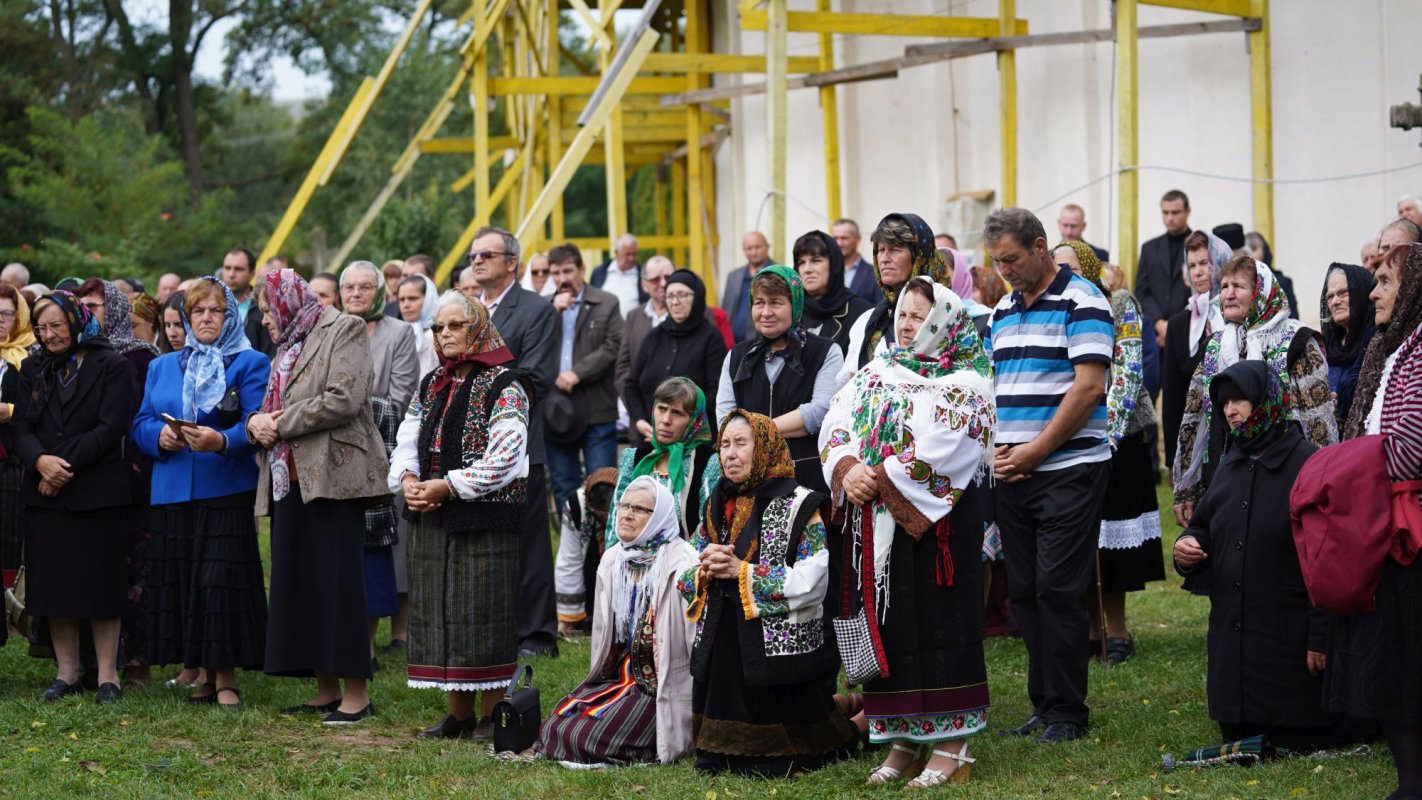 Hram și resfințire de paraclis la Mănăstirea Pătrăuți 184281