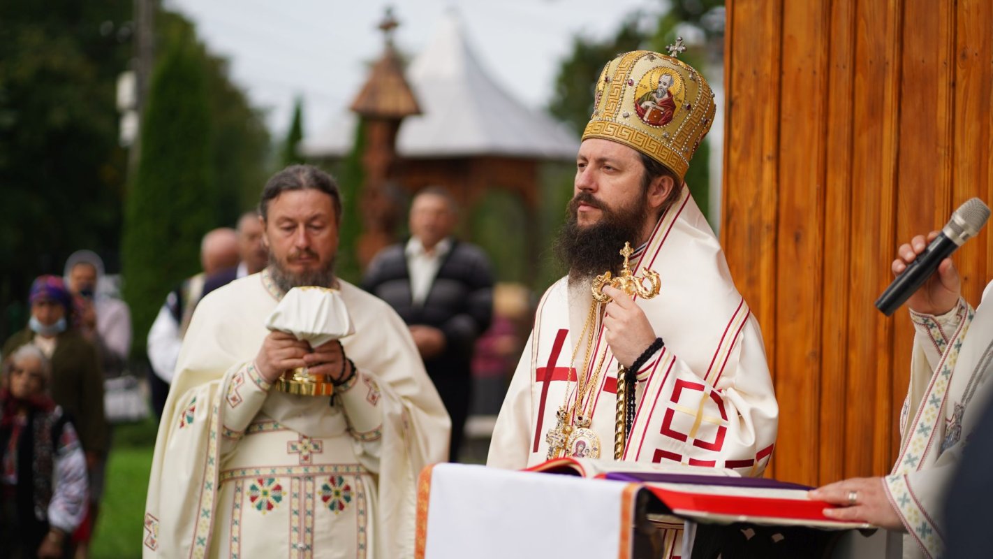 Hram și resfințire de paraclis la Mănăstirea Pătrăuți 184297