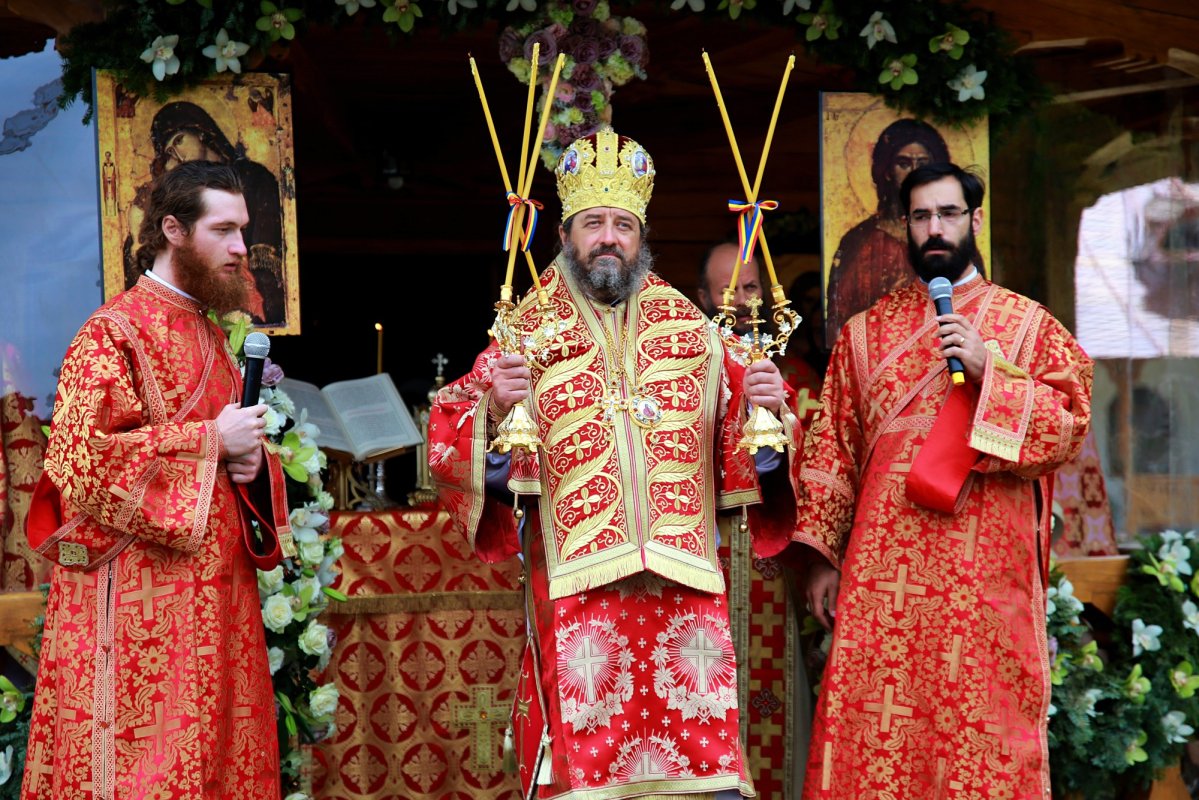 Mănăstirea Lebăda din Botoșani și-a cinstit hramul 184199