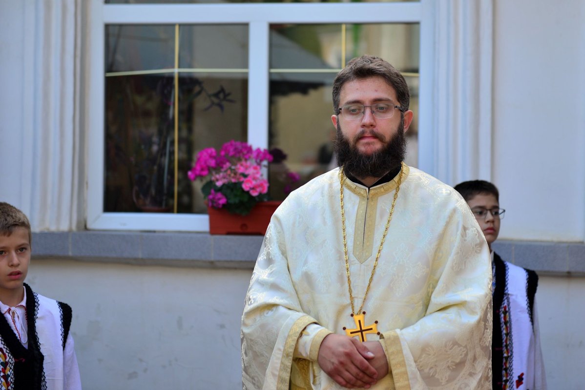 Slujbă arhierească de hramul Bisericii „Ziua Crucii” din Iași 184251