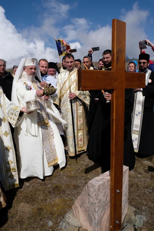 Crucea Eroilor Neamului de la Caraiman, simbol al jertfei și învierii 184307