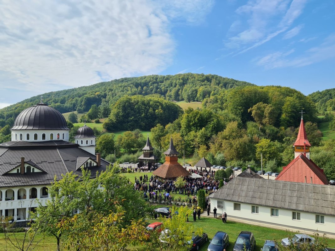 Hramul Mănăstirii Cășiel, judeţul Cluj 184336