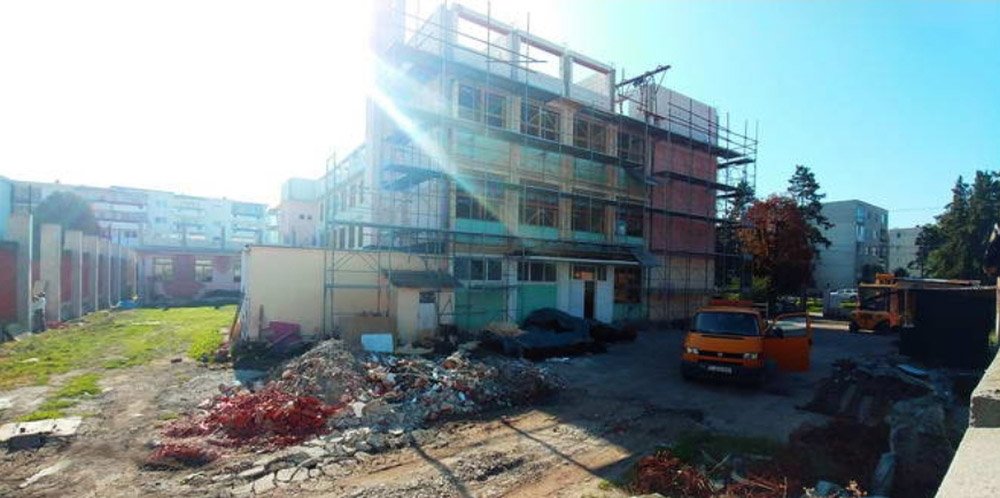 Revista presei 184309