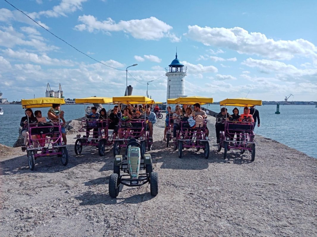 40 de copii din parohiile Crasna și Albești au văzut, pentru prima dată, Marea Neagră 184471