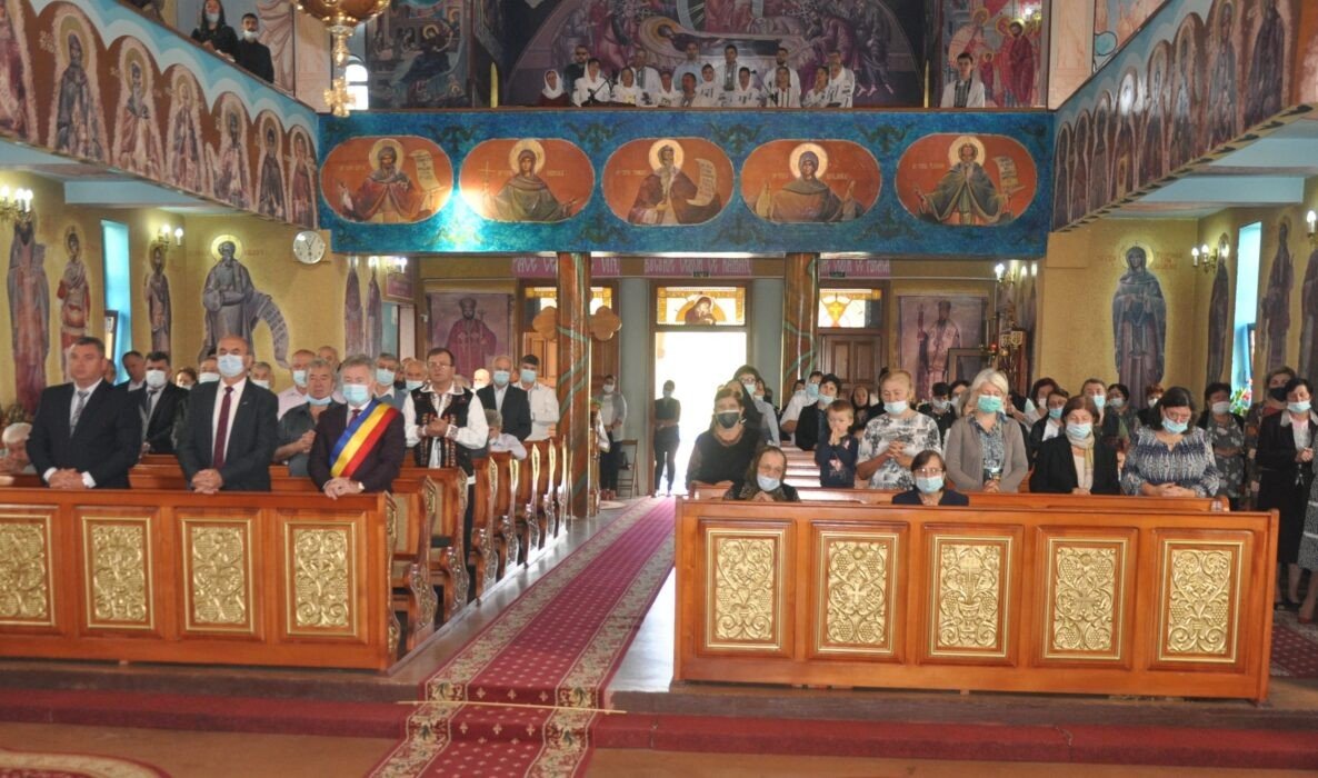 Liturghie arhierească în Parohia Ortelec, Zalău 184445