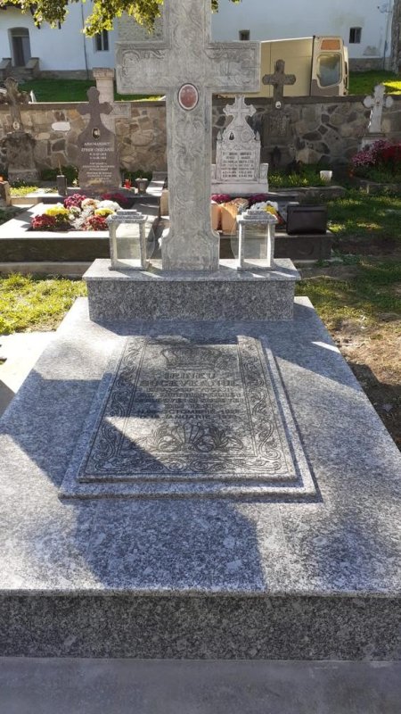 Trei arhierei şi popasul lor în cimitirul Mănăstirii Neamţ înaintea judecăţii din urmă 184475