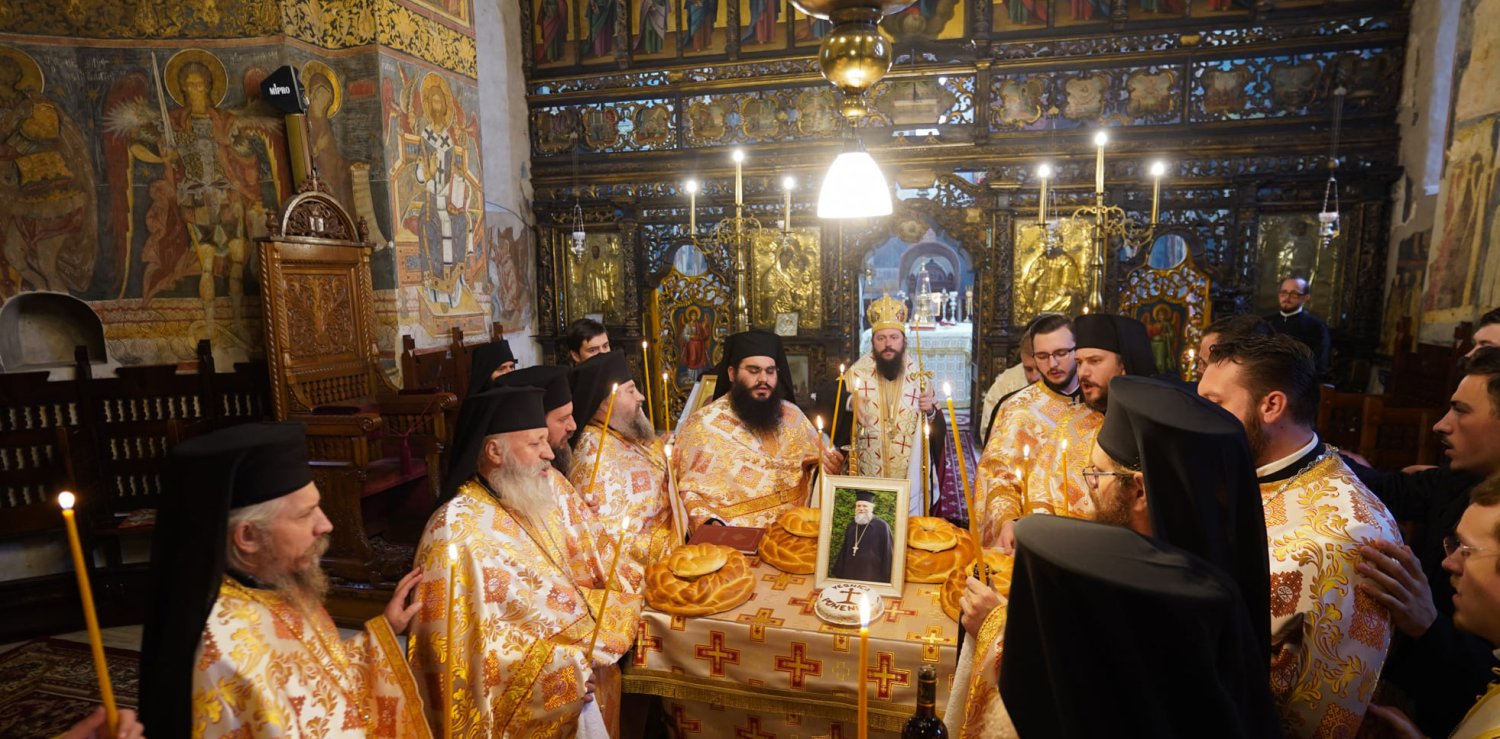 Părintele protosinghel David va fi înmormântat luni la Mănăstirea Cetățuia  184614