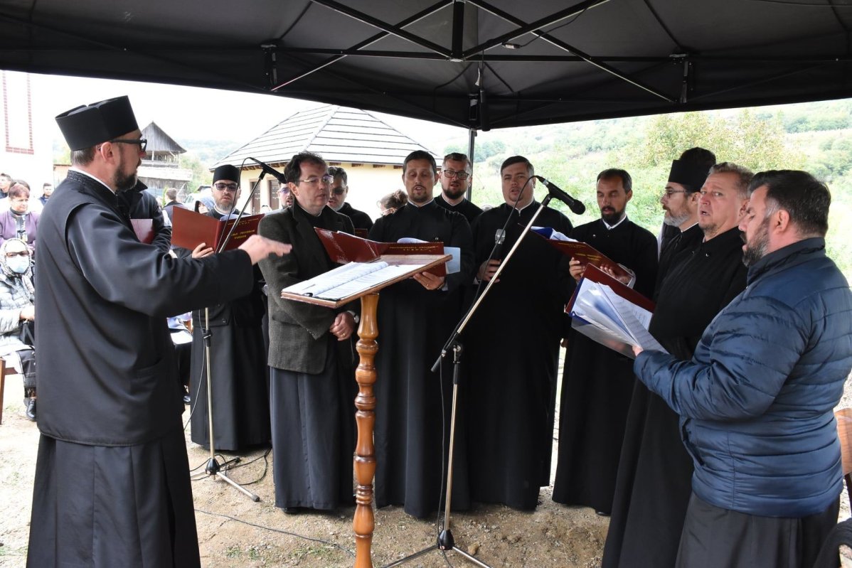 Sfințirea Bisericii „Pogorârea Sfântului Duh” din Boteni, judeţul Cluj 184591