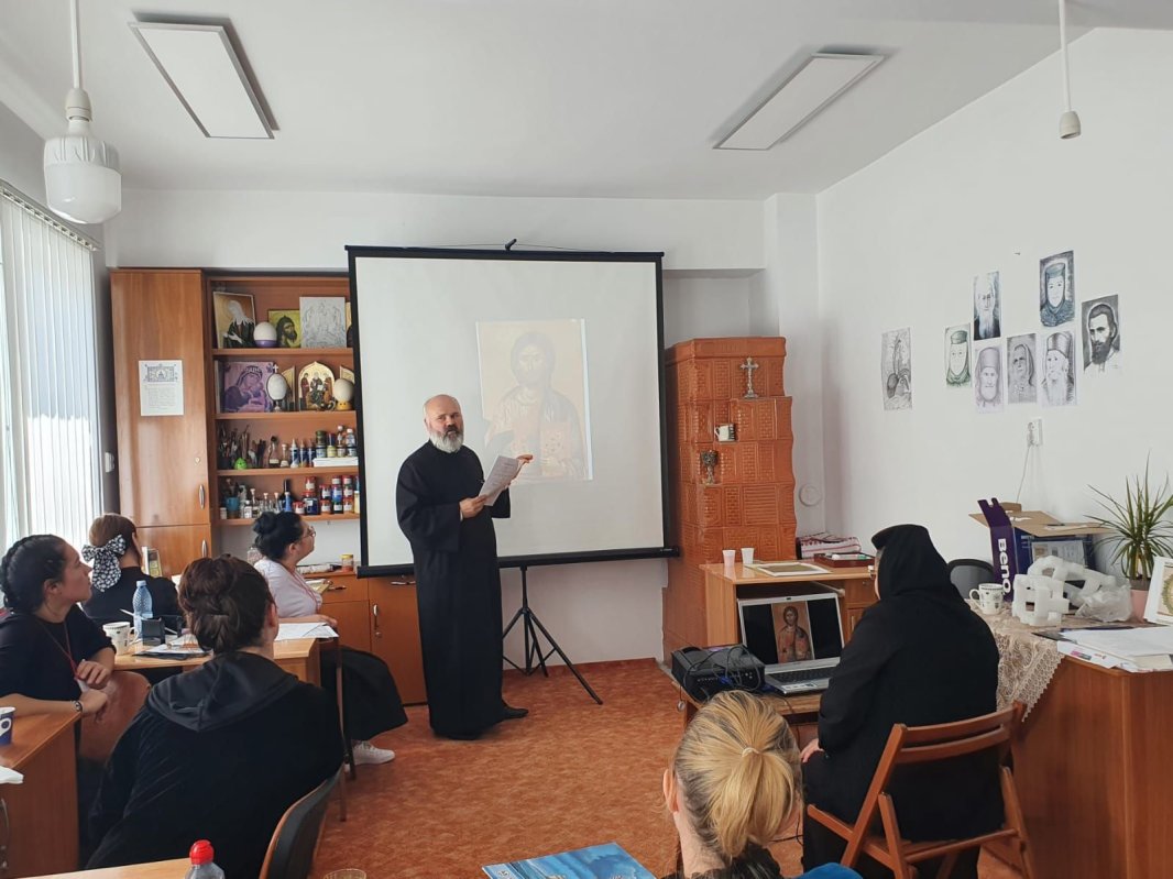 Stagiu pentru studenții gălățeni la Mănăstirea Tudor Vladimirescu 184716