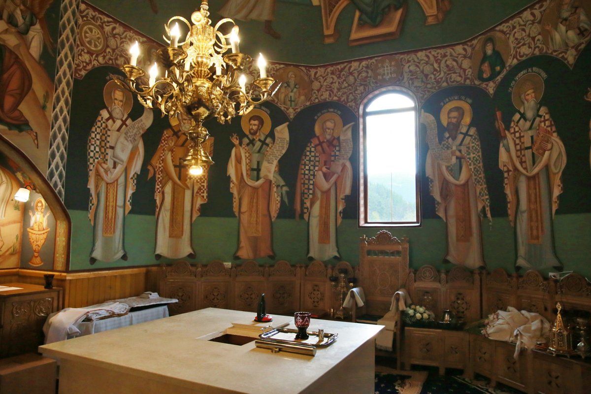 Târnosire de biserică în localitatea nemțeană Grințieș 184629