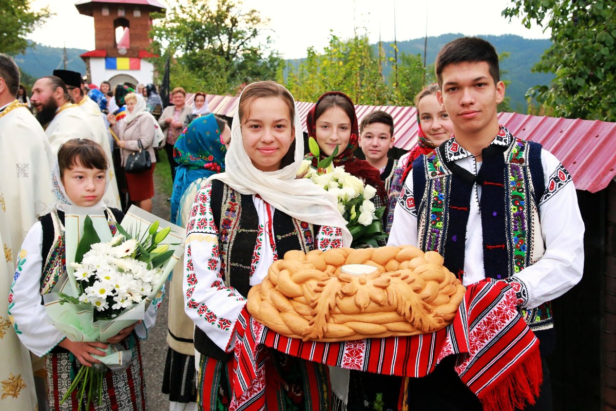 Târnosire de biserică în localitatea nemțeană Grințieș 184631