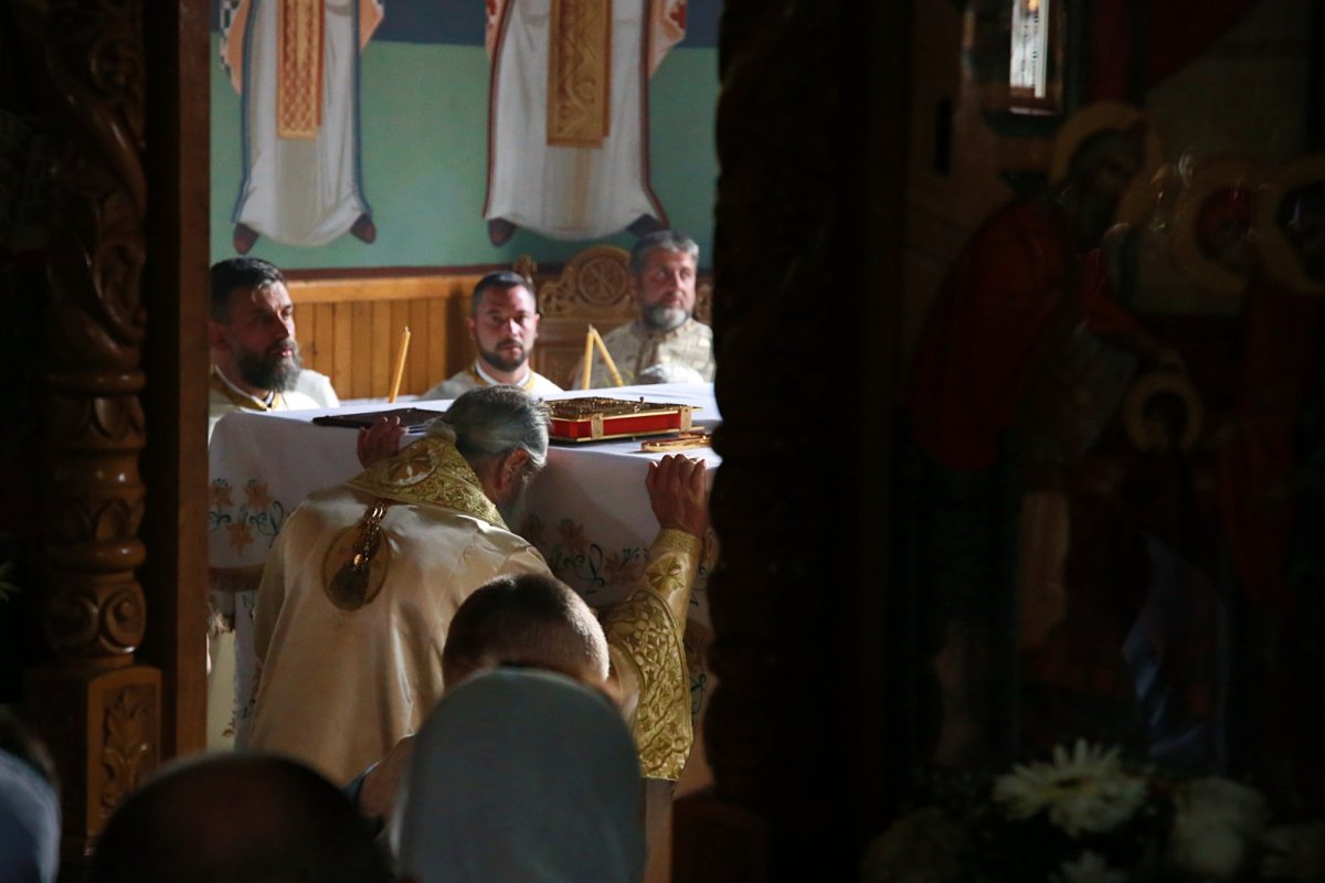 Târnosire de biserică în localitatea nemțeană Grințieș 184637