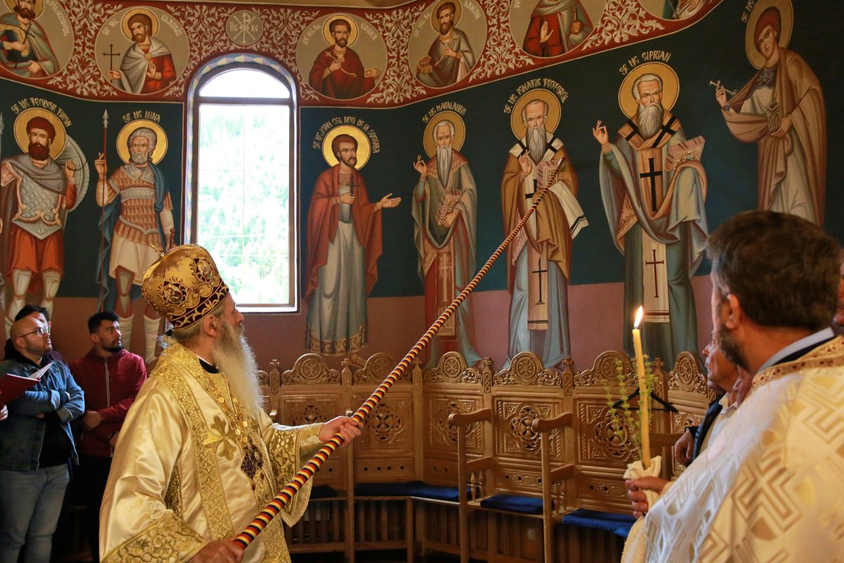 Târnosire de biserică în localitatea nemțeană Grințieș 184638