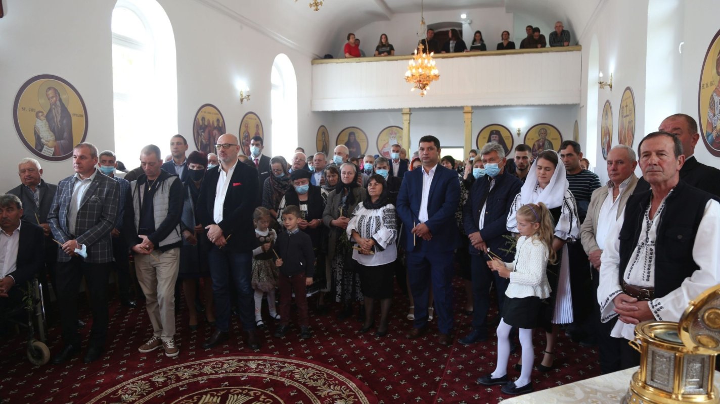 Zi de binecuvântare pentru comunitatea parohială din Veseud 184783