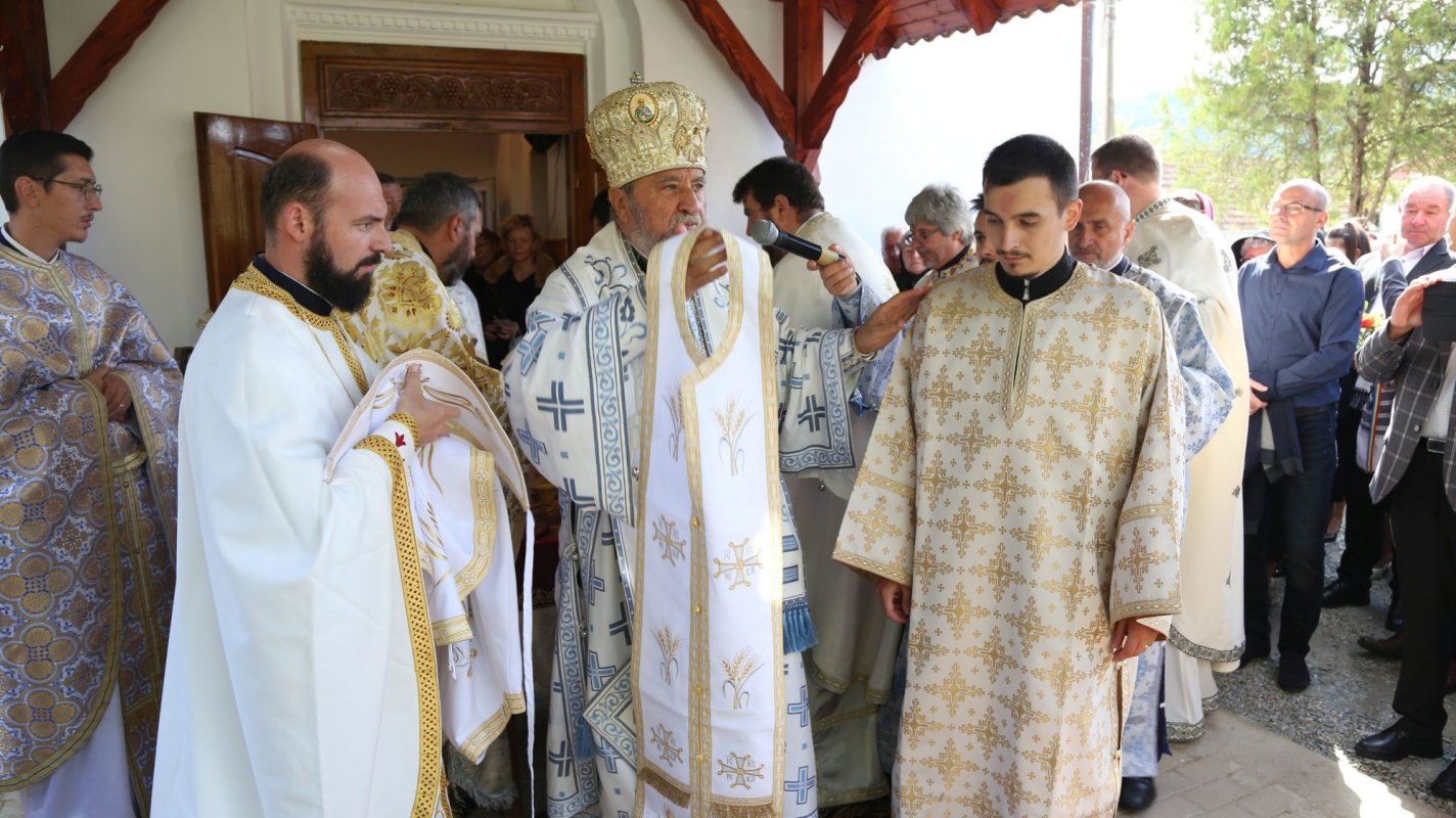 Zi de binecuvântare pentru comunitatea parohială din Veseud 184784