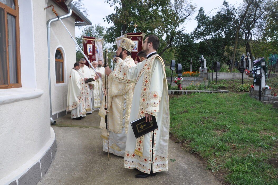 Liturghie arhierească în Parohia Huseni, Sălaj 184881
