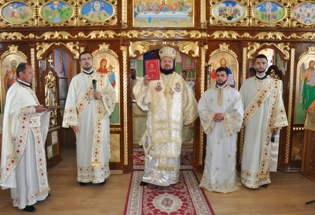 Liturghie arhierească în Parohia Huseni, Sălaj 184882