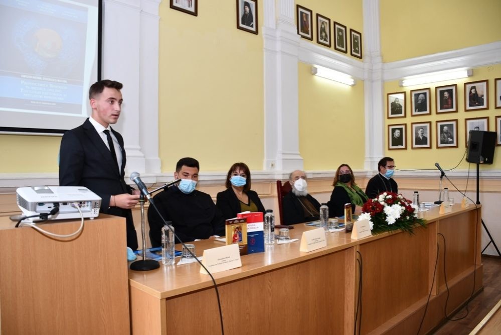 Simpozion studențesc la Facultatea de Teologie Ortodoxă din Arad 185052