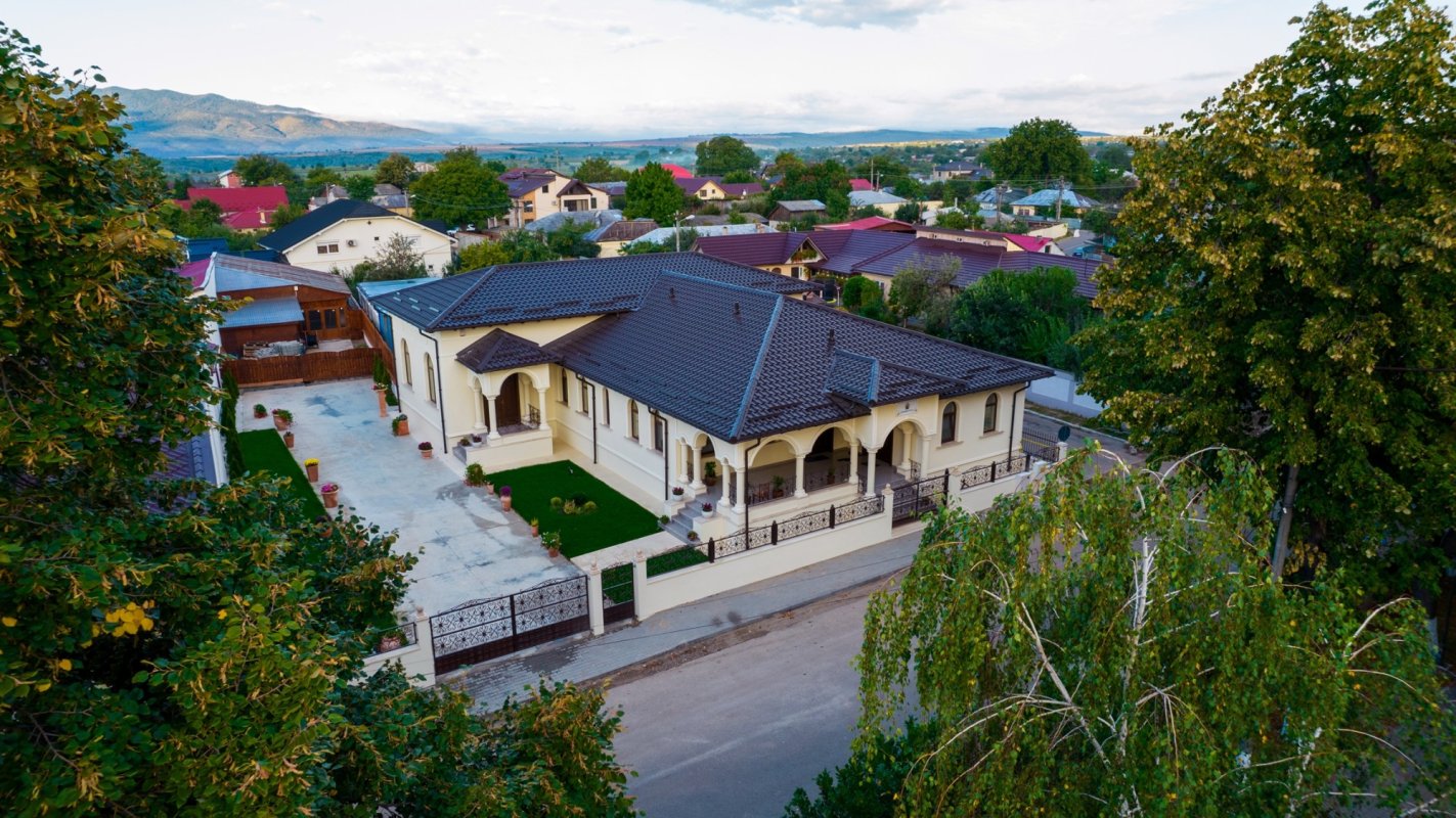 Înnoire și binecuvântare de ziua Sfântului Ierarh Teodosie în Vrancea  185095