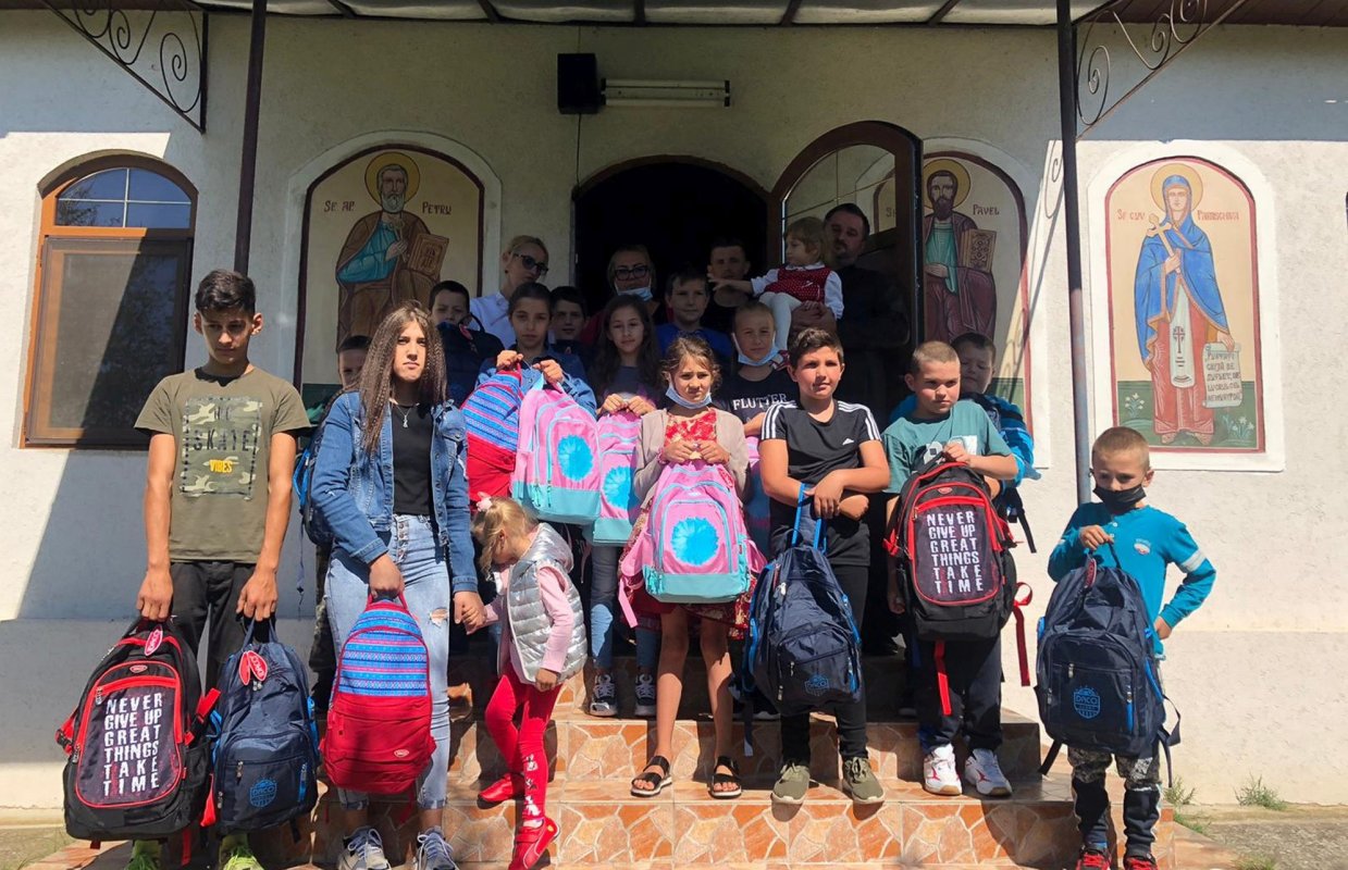 Sprijin oferit de Episcopia Devei și Hunedoarei la început de an școlar 185084