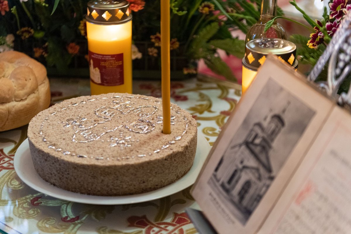 Slujbă de pomenire pentru Episcopul Nifon Niculescu la Biserica Albă din București 185181