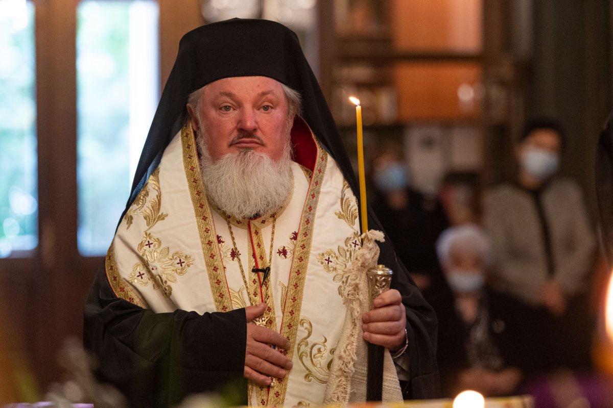 Slujbă de pomenire pentru Episcopul Nifon Niculescu la Biserica Albă din București 185196