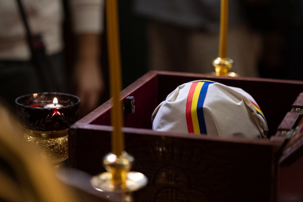 Slujbă de pomenire pentru Episcopul Nifon Niculescu la Biserica Albă din București 185197