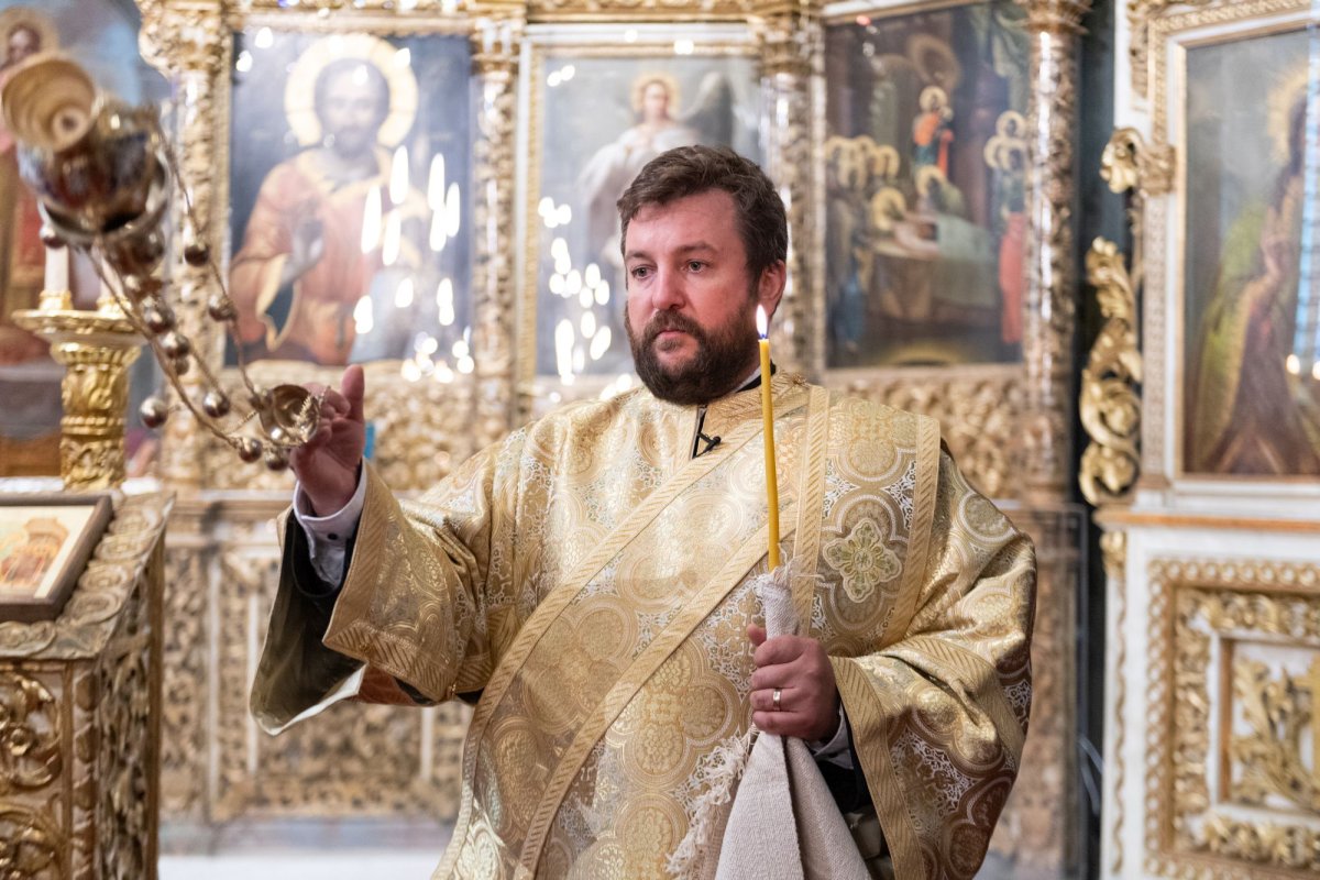 Slujbă de pomenire pentru Episcopul Nifon Niculescu la Biserica Albă din București 185202