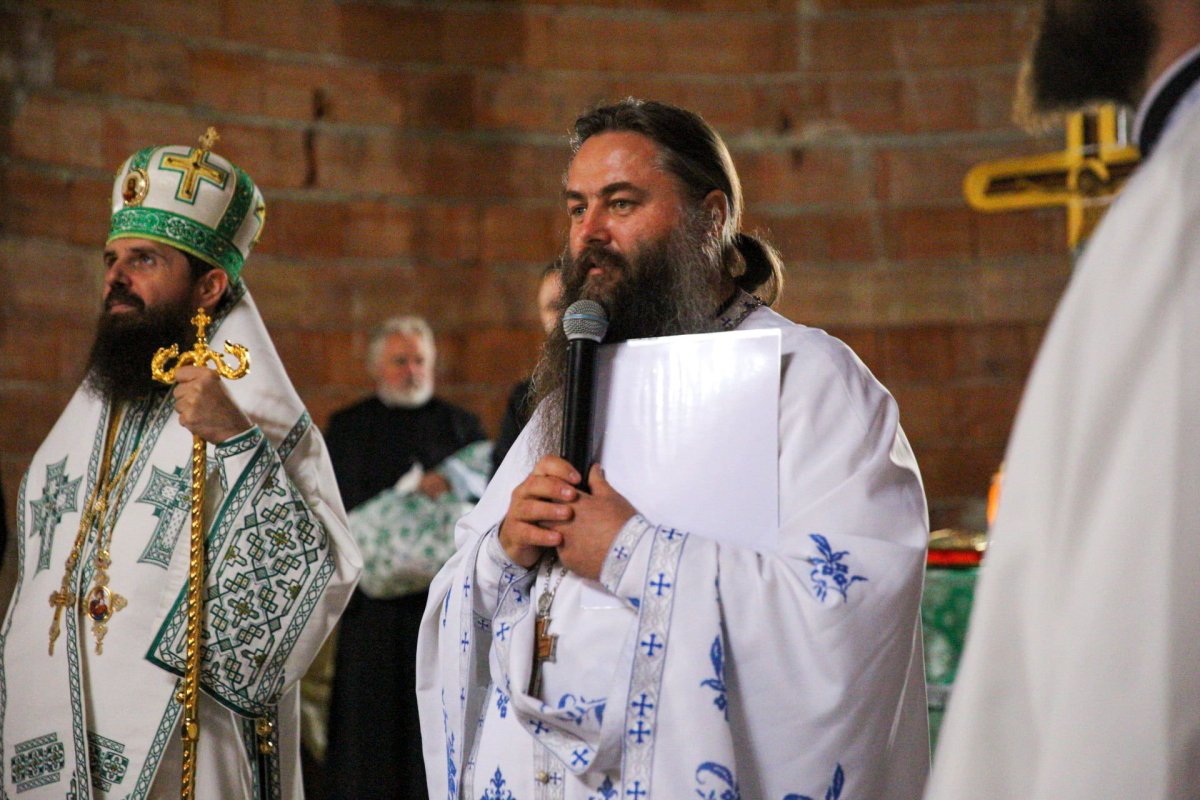 Slujbă arhierească la Așezământul pentru copii orfani de la Dorolea, Bistriţa-Năsăud 185256