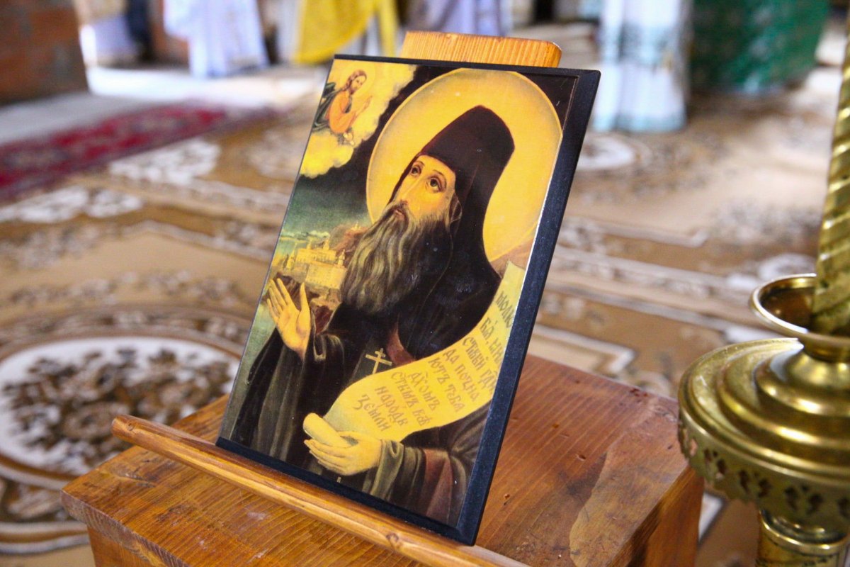 Slujbă arhierească la Așezământul pentru copii orfani de la Dorolea, Bistriţa-Năsăud 185259