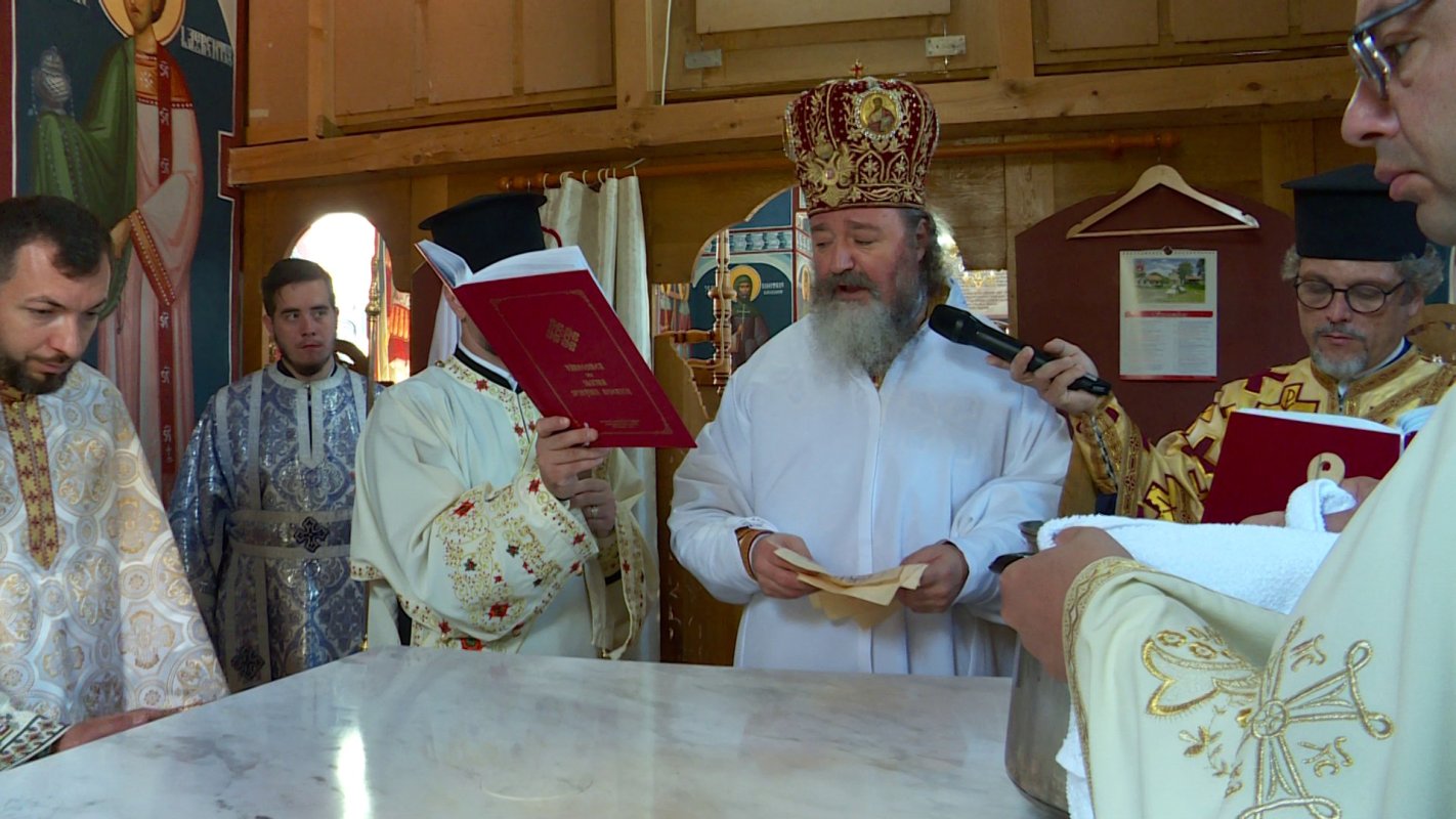 A fost sfințită biserica Parohiei Țipărești, judeţul Prahova 185726