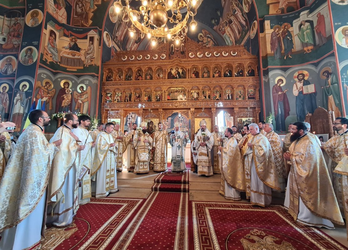 Biserica „Adormirea Maicii Domnului” din Cluj-Napoca, resfințită la 60 de ani de la târnosire 185650